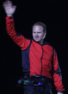 Nik Wallenda waves to the crowd as he prepares to cross Niagara Falls June 15, 2012 (uploaded to Wikimedia Commons using Flickr upload bot on 03:14, 17 June 2012 (UTC) by ThaddeusB)